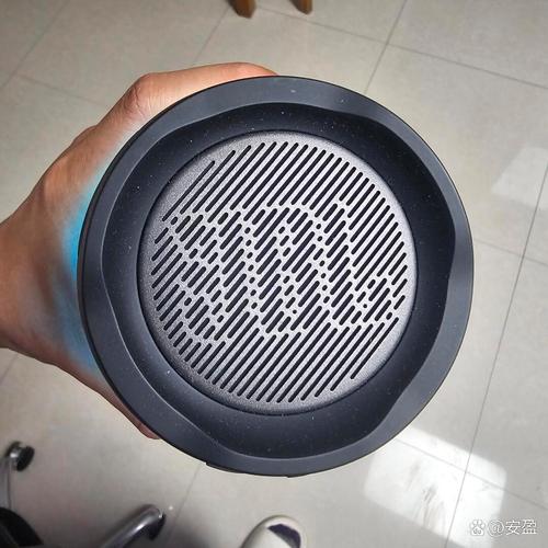 音乐爱好者们,准备好被这款jbl pulse 4蓝牙音箱的